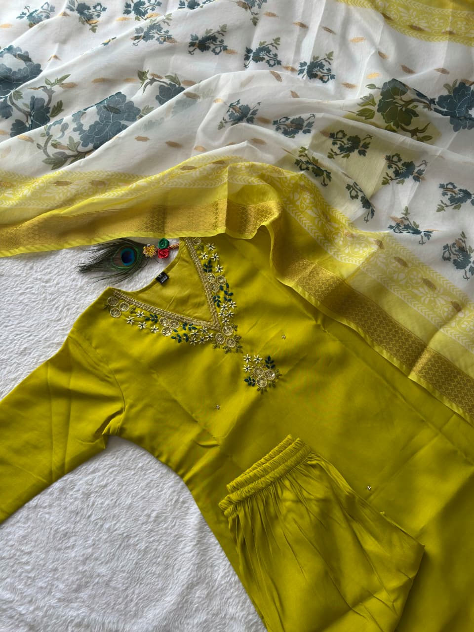 Lemon Green Hevay Chanderi Hand work Kurta Set