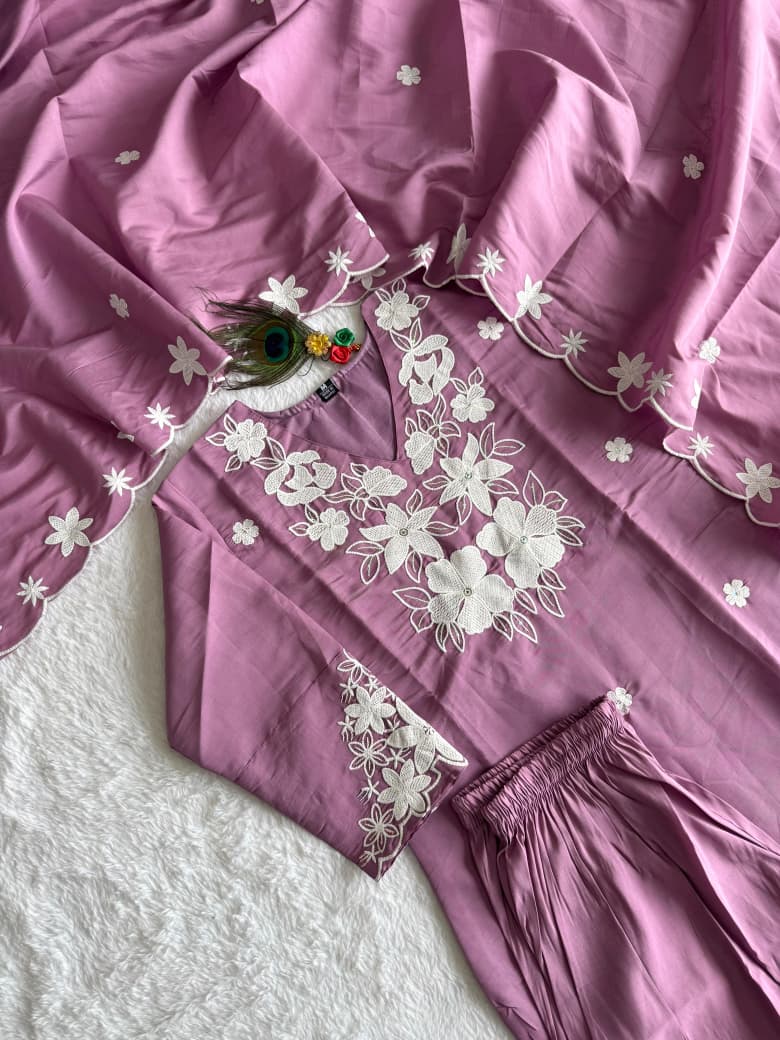 Ice wine Straight Art Embroidery Silk Kurta Set